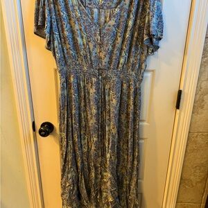 Chic Blue Floral Maxi Dress